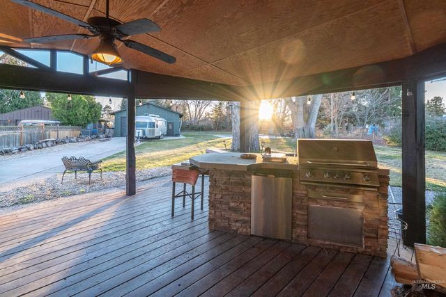 4917 Mountain View Dr, Boise, ID 83704