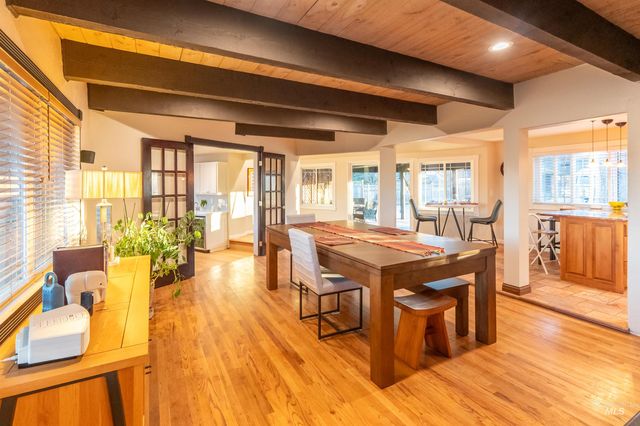 4917 Mountain View Dr, Boise, ID 83704