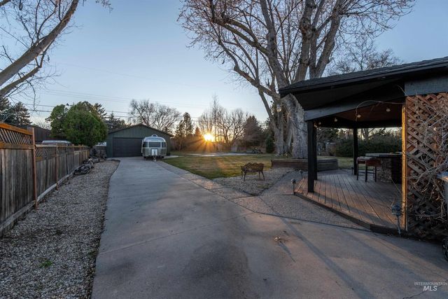 4917 Mountain View Dr, Boise, ID 83704