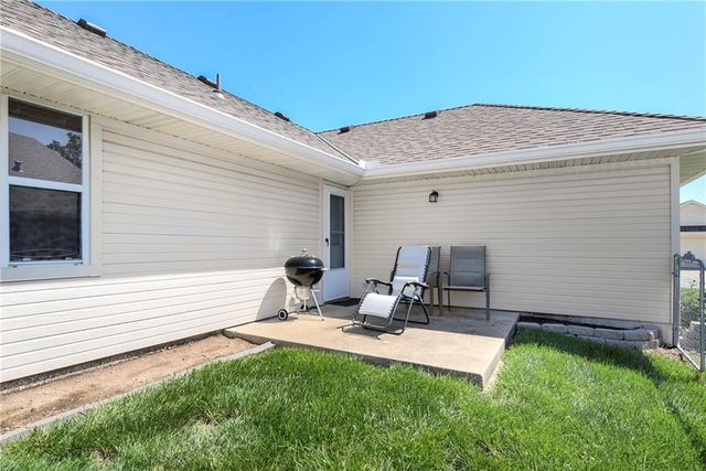 502 S Poseidon Way, Raymore, MO 64083