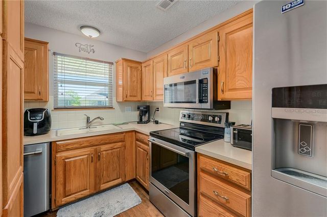 502 S Poseidon Way, Raymore, MO 64083