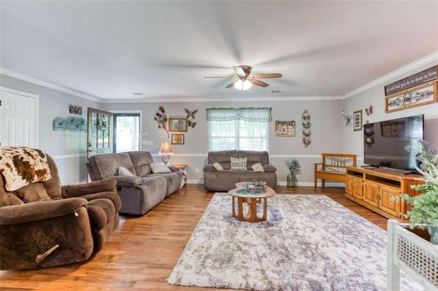 4234 Timber Trace Road, Loganville, GA 30052