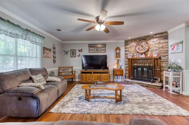 4234 Timber Trace Road, Loganville, GA 30052