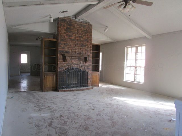 601 ALAMO Street, Claude, TX 79019