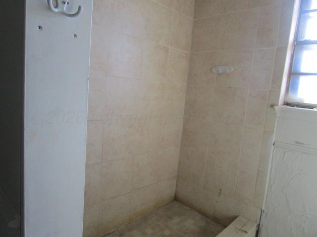 601 ALAMO Street, Claude, TX 79019