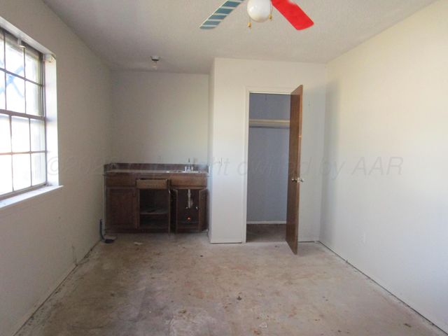 601 ALAMO Street, Claude, TX 79019