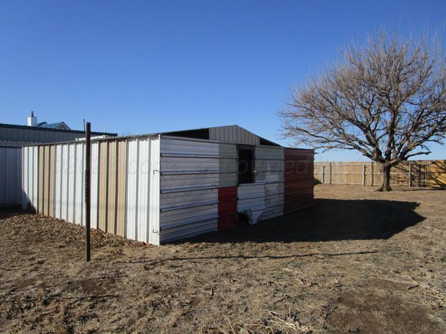 601 ALAMO Street, Claude, TX 79019