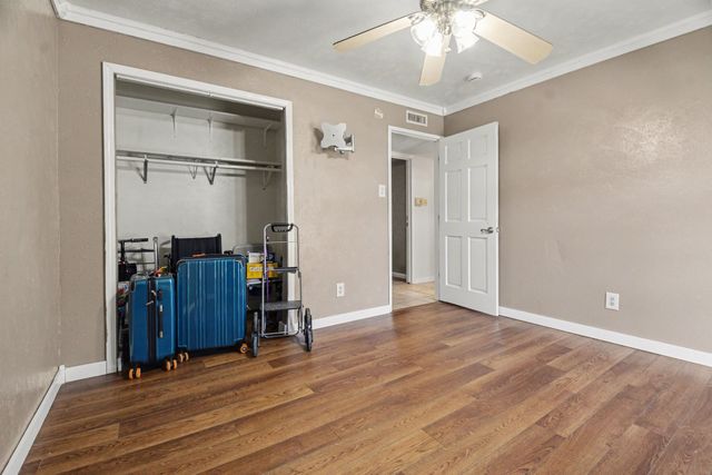 750 Greenhill Lane, Grand Prairie, TX 75052