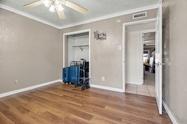 750 Greenhill Lane, Grand Prairie, TX 75052