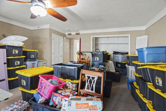 750 Greenhill Lane, Grand Prairie, TX 75052