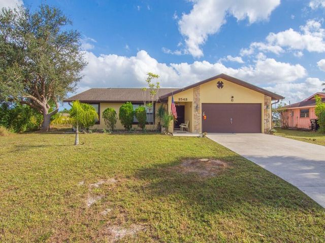 2543 SE Price Court, Port St. Lucie, Port St Lucie, FL 34953