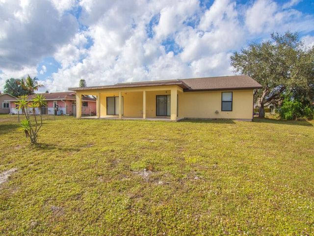 2543 SE Price Court, Port St. Lucie, Port St Lucie, FL 34953