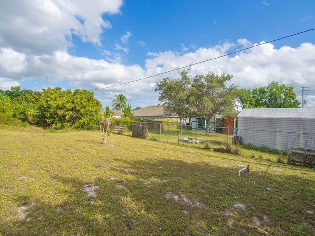2543 SE Price Court, Port St. Lucie, Port St Lucie, FL 34953