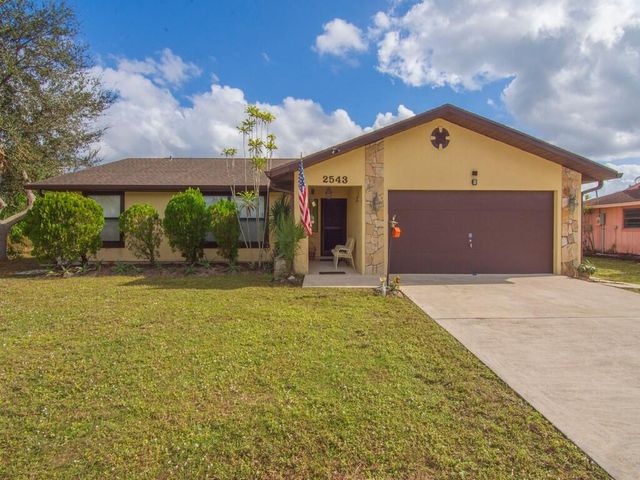 2543 SE Price Court, Port St. Lucie, Port St Lucie, FL 34953