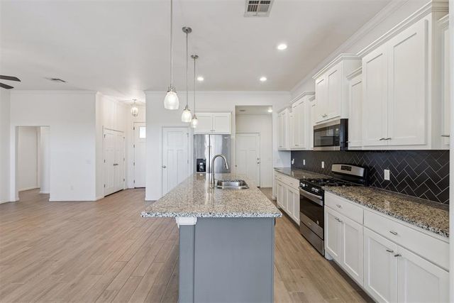 8412 NW 158th Street, Edmond, OK 73013