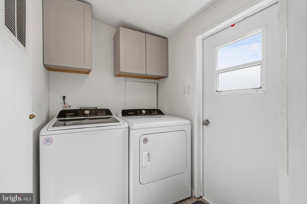 Image 13 of property listing at 227 FOREST GREEN RD, Aberdeen, MD 21001