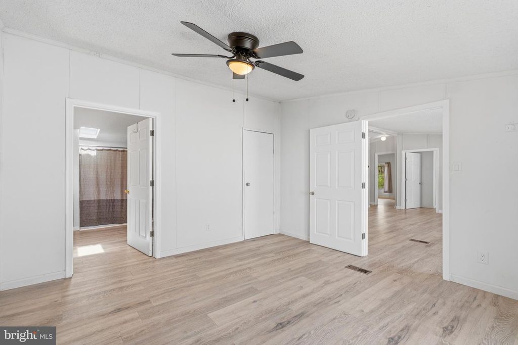 Image 7 of property listing at 227 FOREST GREEN RD, Aberdeen, MD 21001