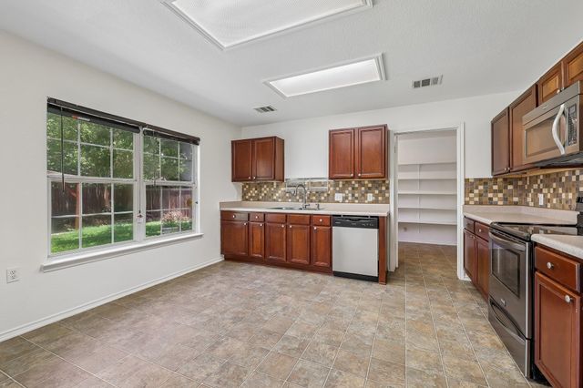 7658 Marble Ridge DR, Austin, TX 78747