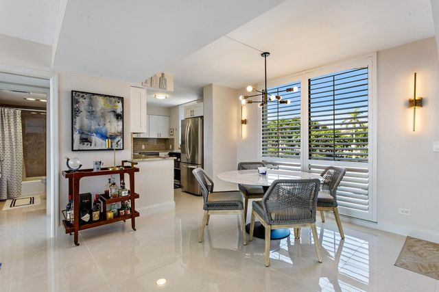 130 Lakeshore Drive 323, North Palm Beach, FL 33408
