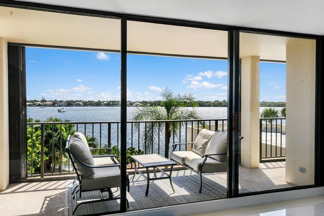 130 Lakeshore Drive 323, North Palm Beach, FL 33408