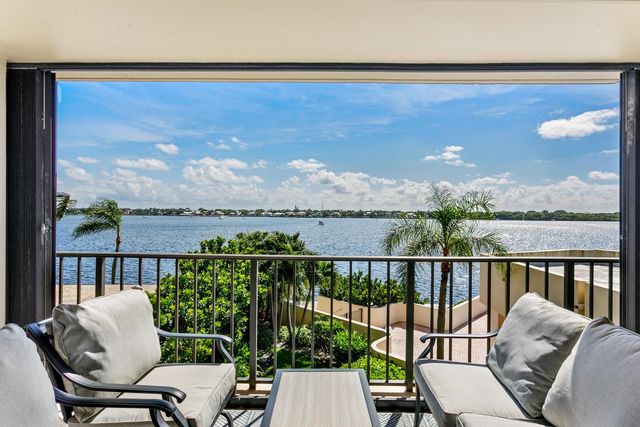 130 Lakeshore Drive 323, North Palm Beach, FL 33408