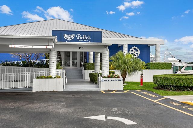 130 Lakeshore Drive 323, North Palm Beach, FL 33408