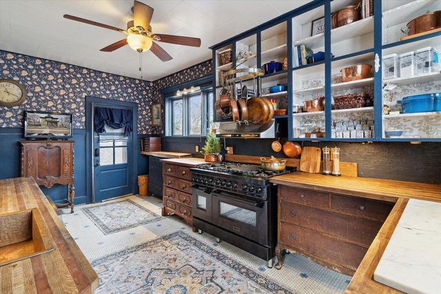 126 E Washington Street, Stoughton, WI 53589