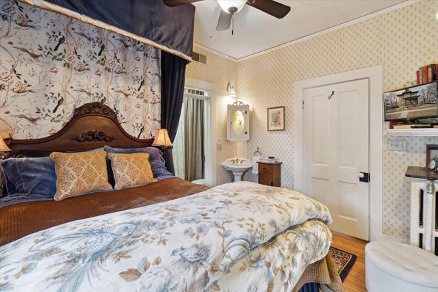 126 E Washington Street, Stoughton, WI 53589