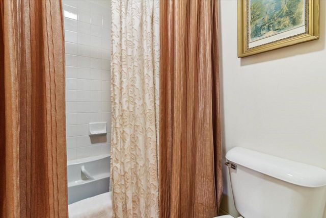 126 E Washington Street, Stoughton, WI 53589