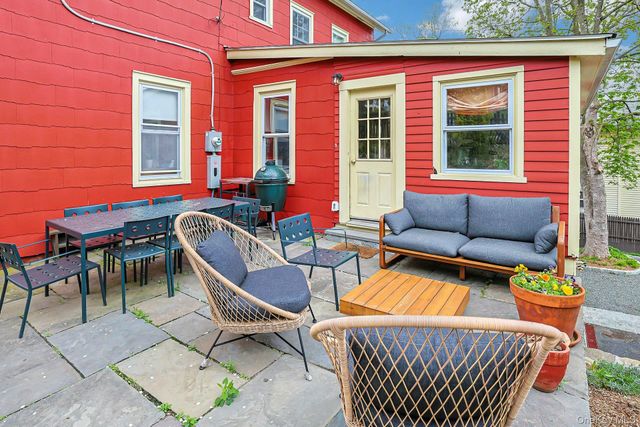 41 Clinton Avenue, Ossining, NY 10562