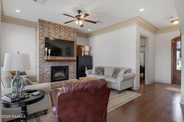 304 Overbrook Drive, Broussard, LA 70518