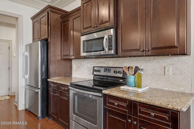 304 Overbrook Drive, Broussard, LA 70518