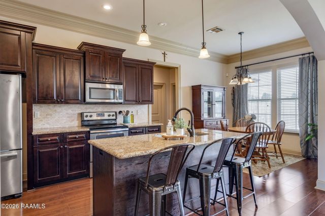 304 Overbrook Drive, Broussard, LA 70518