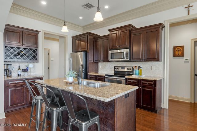 304 Overbrook Drive, Broussard, LA 70518