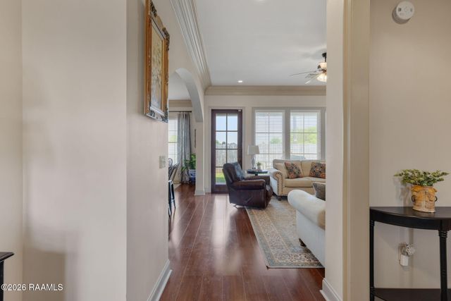 304 Overbrook Drive, Broussard, LA 70518