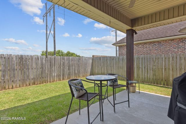 304 Overbrook Drive, Broussard, LA 70518