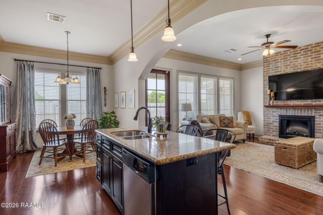 304 Overbrook Drive, Broussard, LA 70518
