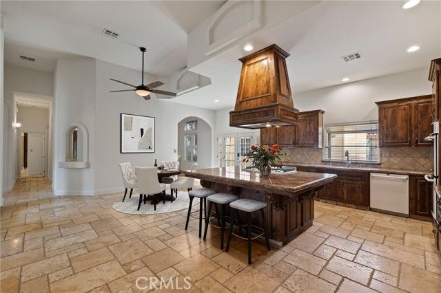 2112 Branch Creek, Bakersfield, CA 93312