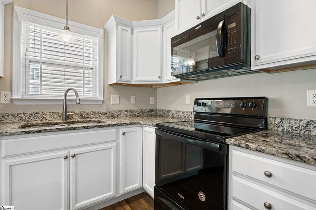 619 Spartan Commodor Lane, Inman, SC 29349