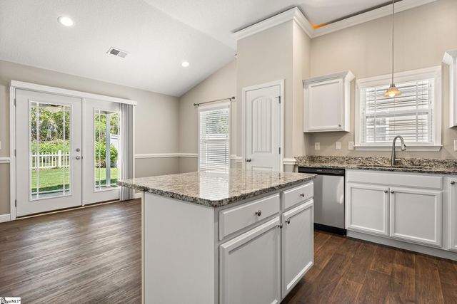 619 Spartan Commodor Lane, Inman, SC 29349