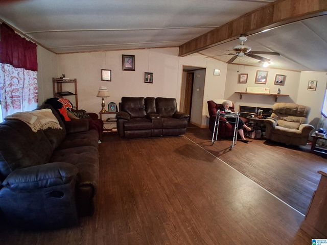 7963 COUNTY ROAD 59, Roanoke, AL 36274