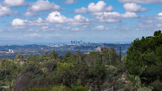 1205 E Loma Alta Drive, Altadena, CA 91001
