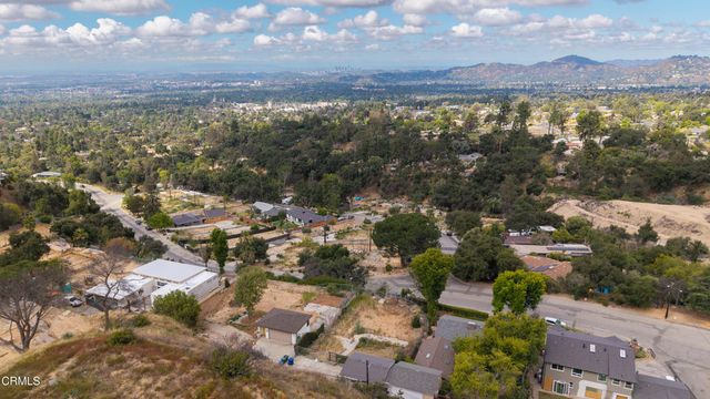 1205 E Loma Alta Drive, Altadena, CA 91001
