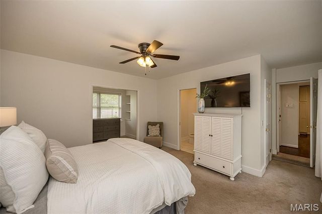 7 Kingston Manor Drive, Ladue, MO 63124