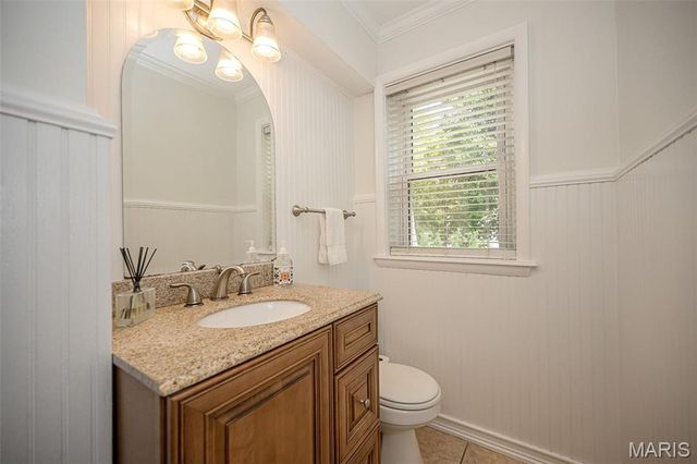 7 Kingston Manor Drive, Ladue, MO 63124