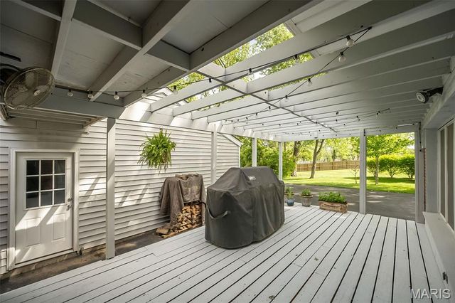 7 Kingston Manor Drive, Ladue, MO 63124