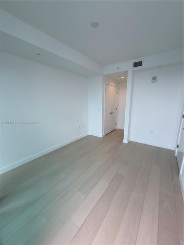 9201 E Bay Harbor Dr 303, Bay Harbor Islands, FL 33154