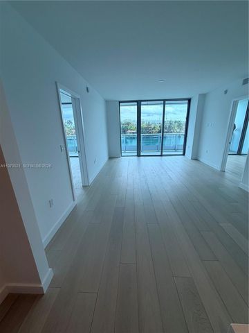 9201 E Bay Harbor Dr 303, Bay Harbor Islands, FL 33154