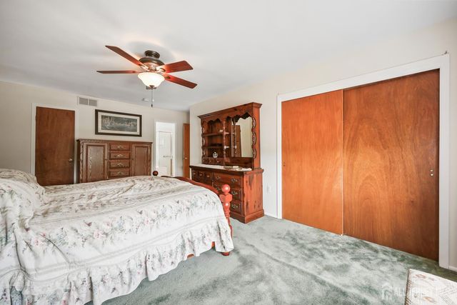 13 Regent Drive, Monroe, NJ 08831