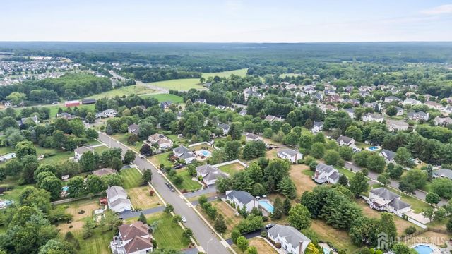 13 Regent Drive, Monroe, NJ 08831
